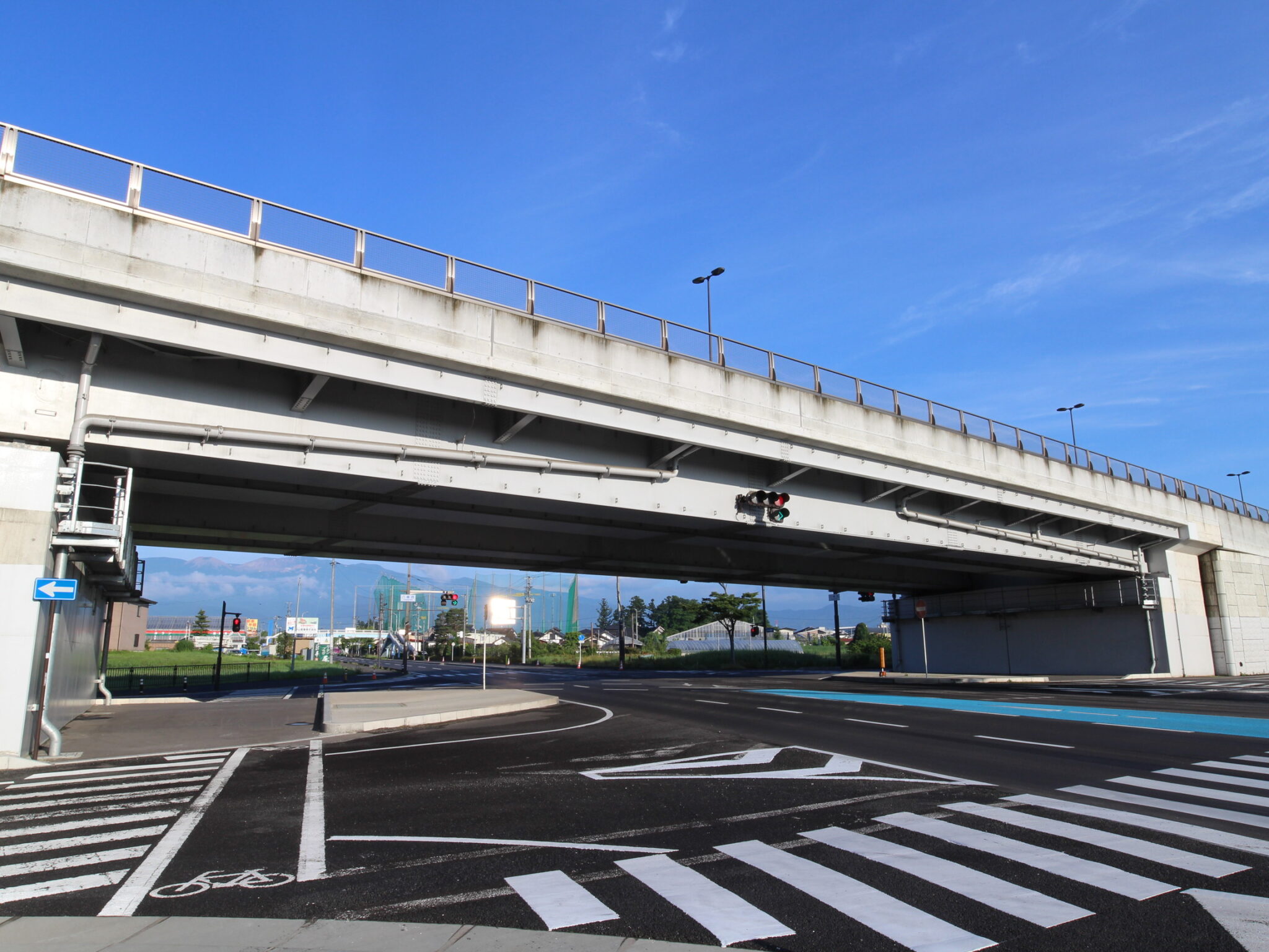 吉倉跨道橋 東開工業株式会社